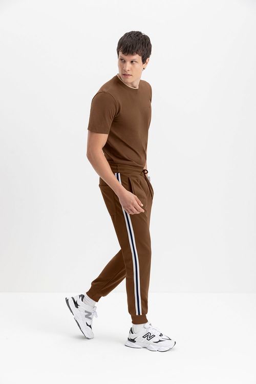 Camiseta masculina em piquet essendi